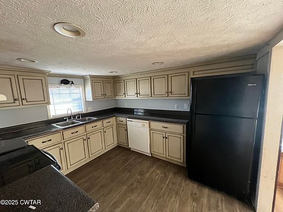 2nd image of 225 Capps Ln
