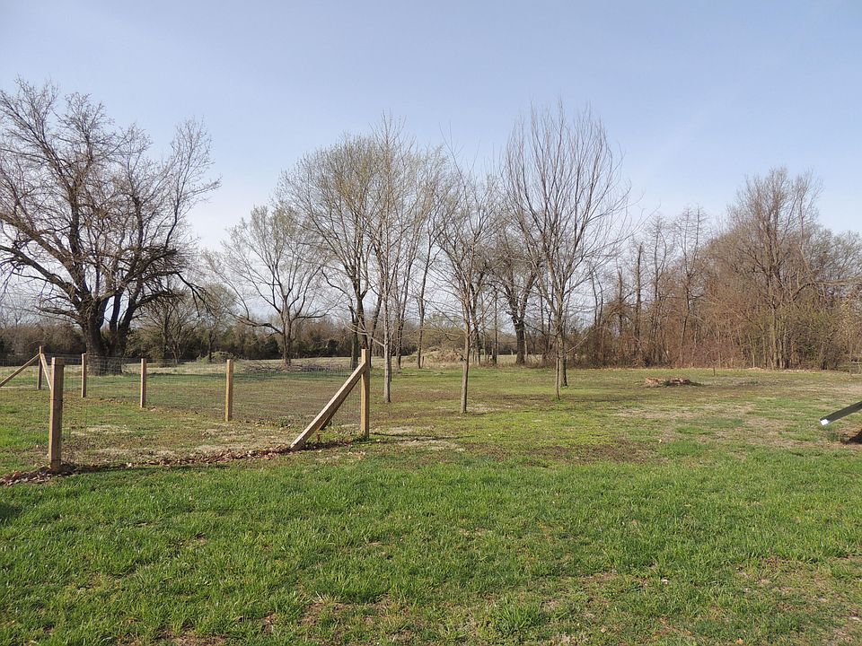 2nd image of 659 N Highway D