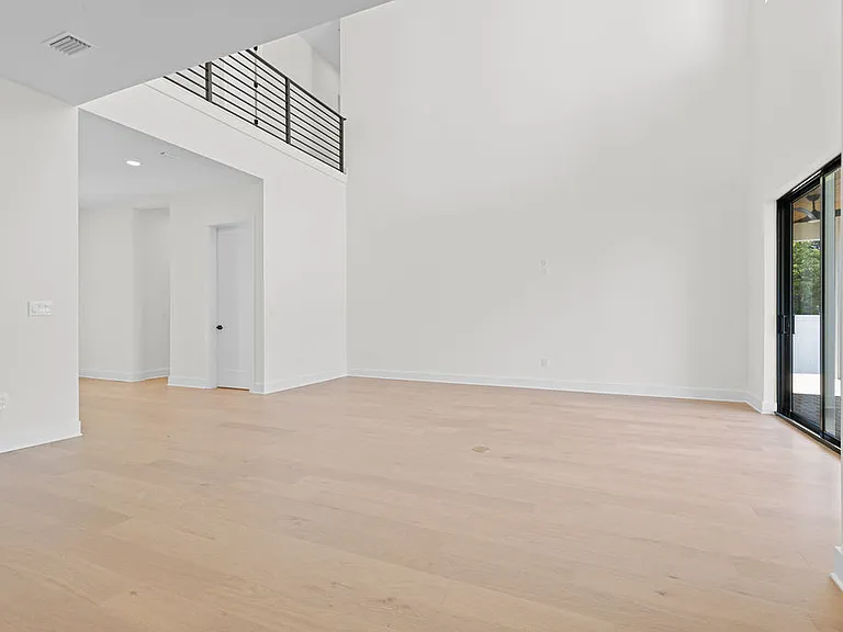 3202 W La Salle St — Photo 30