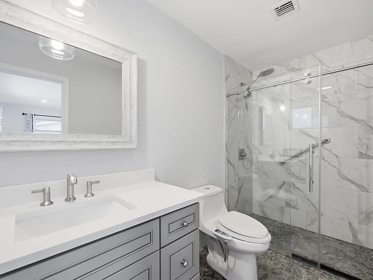 2120 NE 62nd Ct — Photo 21