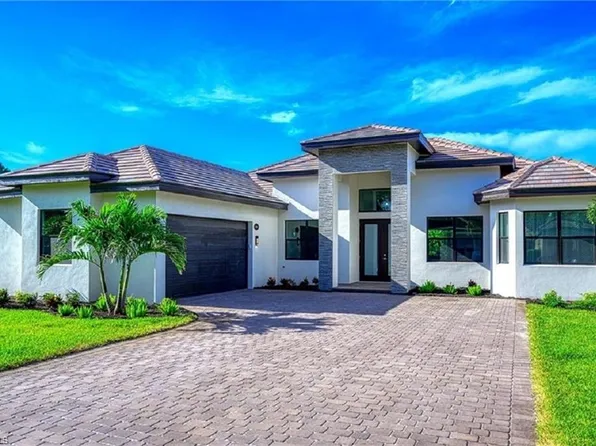 10021 Anthony Michael CIR, BONITA SPRINGS, FL 34135