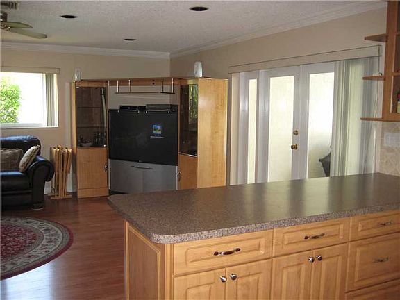 4th image of 1146 NW 84th Dr