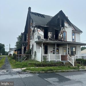 329 N College St, Palmyra, PA, 17078