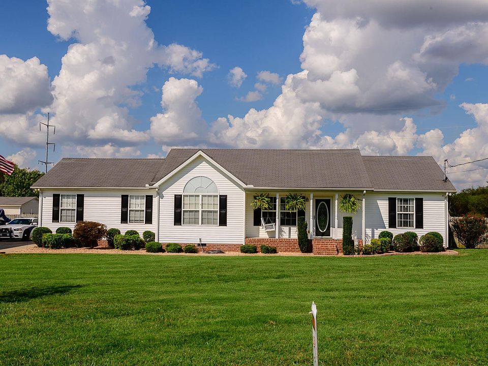 1st image of 115 Conquest Ct
