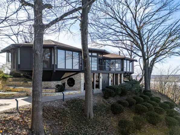 1 The Point, Fulton, IL 61252