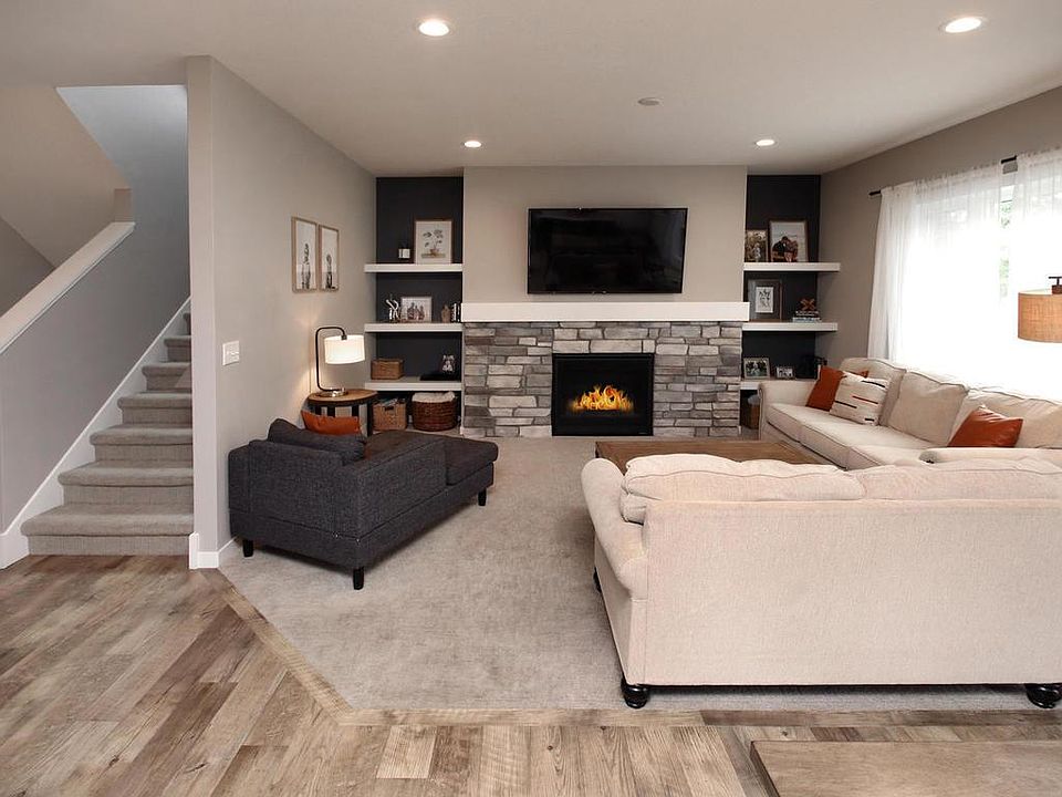 1st image of 705 11th St NE