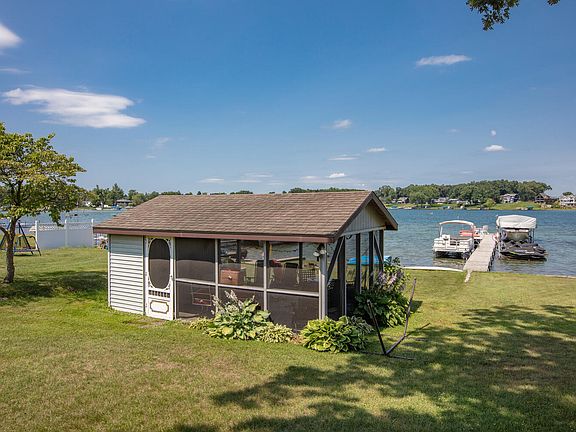 4th image of 70619 Sunset Blvd