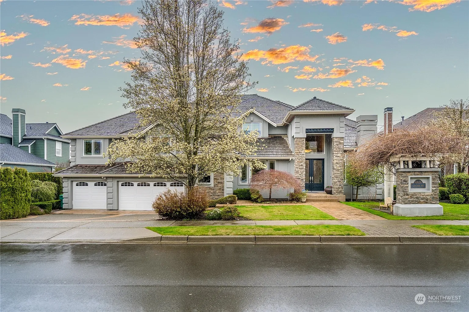 6926 Cascade Avenue SE photo 1