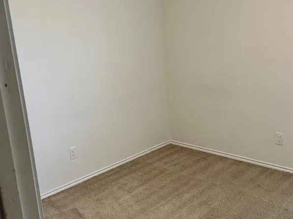 7919 Martinelli Room C, San Antonio, TX 78253