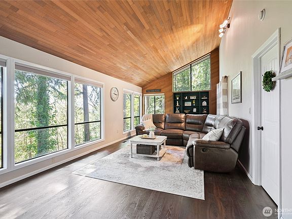 5th image of 125 Monticello Drive