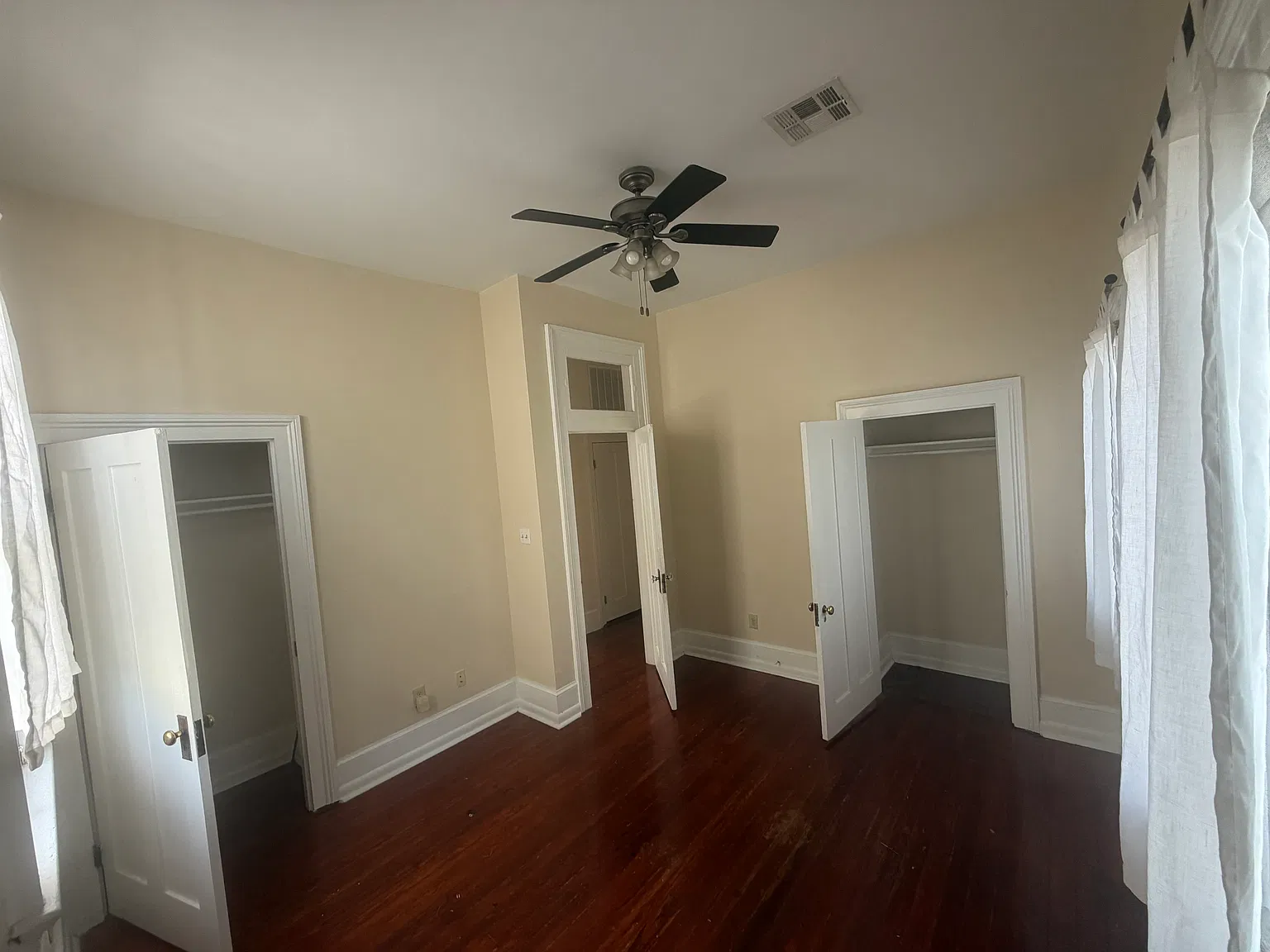3 bed, 2.5 bath, 1675 sqft, $1,850 — Photo 3