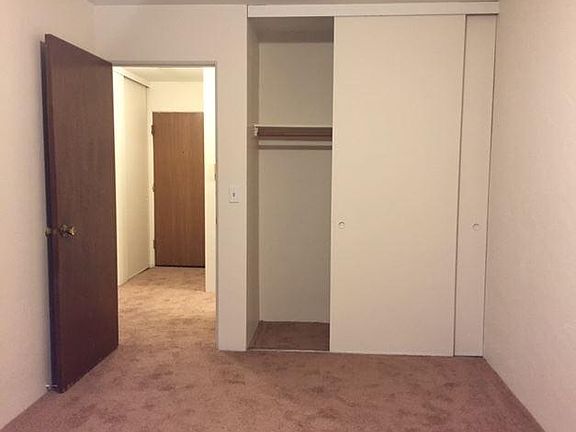 4th image of 48 27th Ave SE #2009934