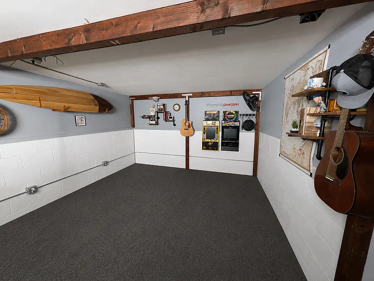 1522 Randall St — Photo 35