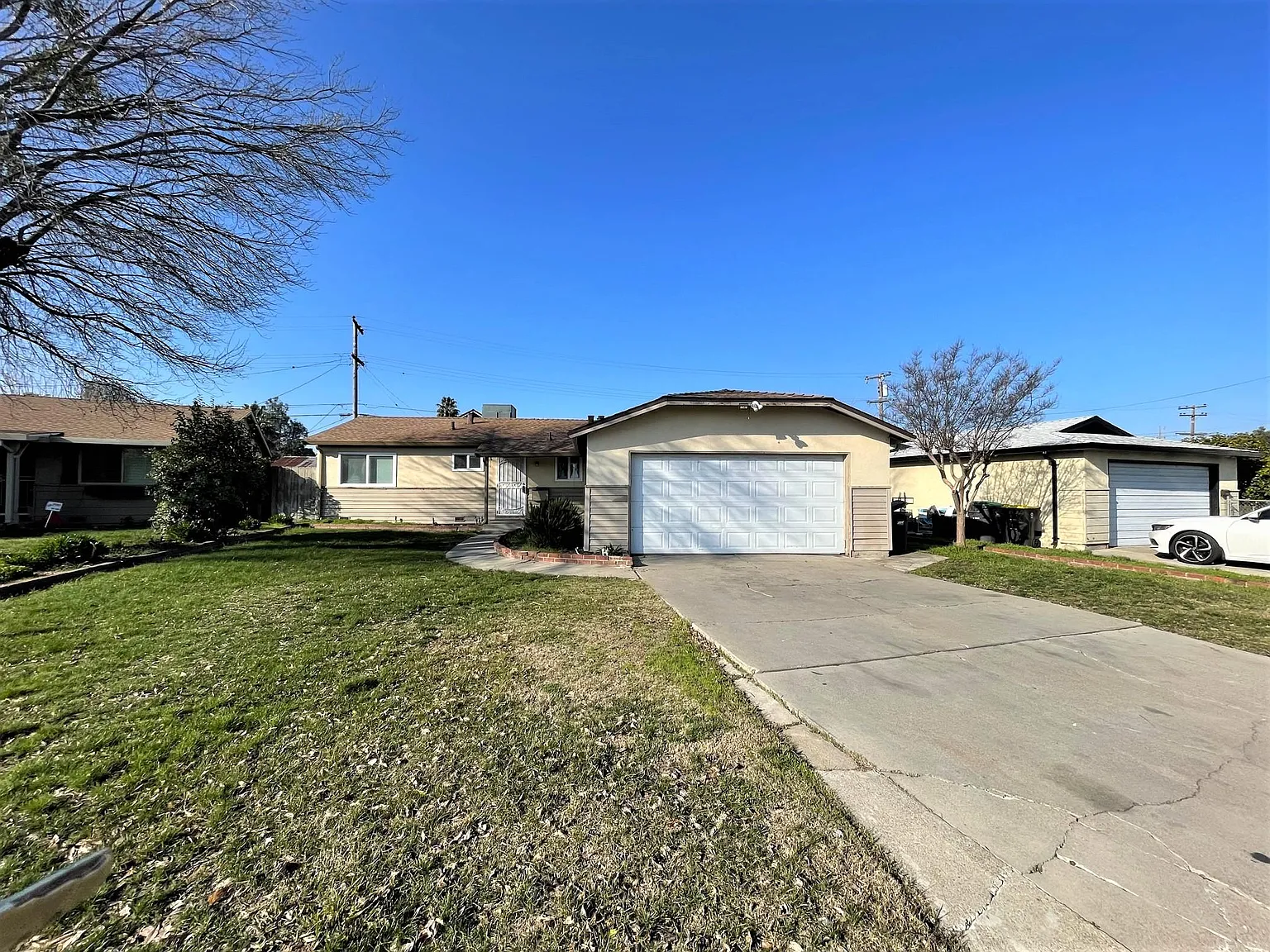 2235 Fraser Ave photo 1