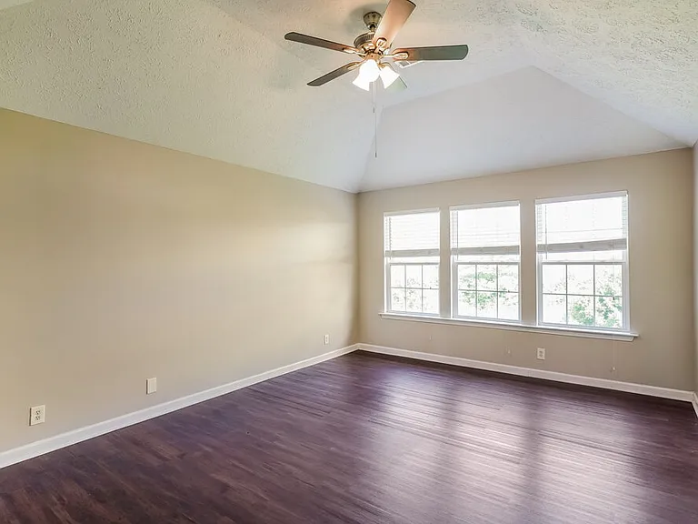 7128 Legacy Dr — Photo 9