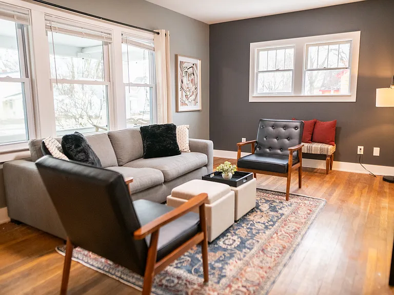 2116 Lafayette Ave NE — Photo 3