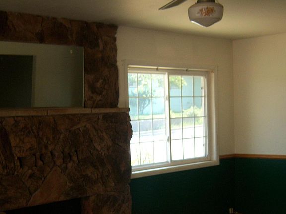 3rd image of 800 Paiute Ln