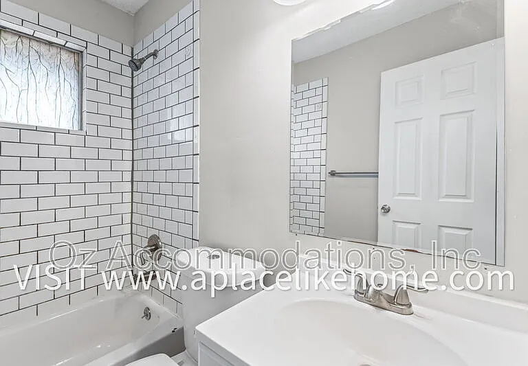3607 W 47th St — Photo 10
