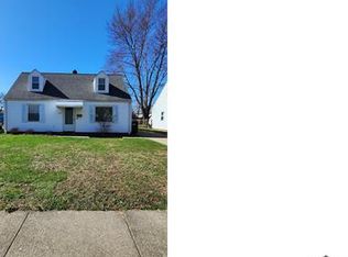374 E 232nd St, Euclid, OH