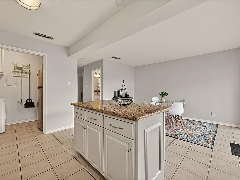 6404 Burgoyne Rd #159 — Photo 31