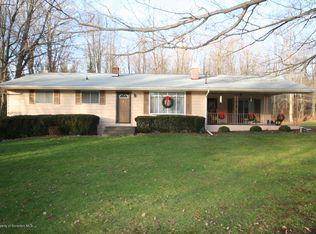 37 Chapman Lake Rd, Jermyn, PA 18433