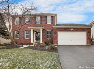 2752 Moraine Valley Rd, Wauconda, IL 60084