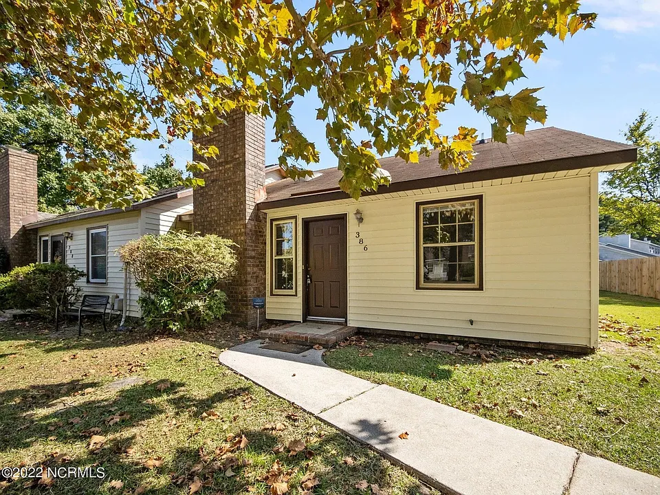 386 W Frances St