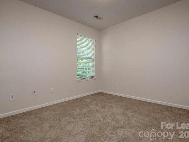 11133 Aprilia Ln — Photo 19