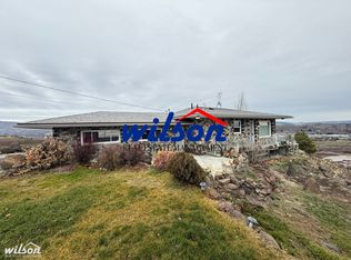 1597 Young Grade Rd, Yakima, WA 98908