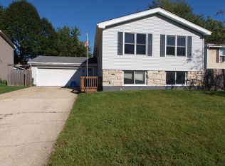 124 Flagstaff Dr, Bolingbrook, IL 60440