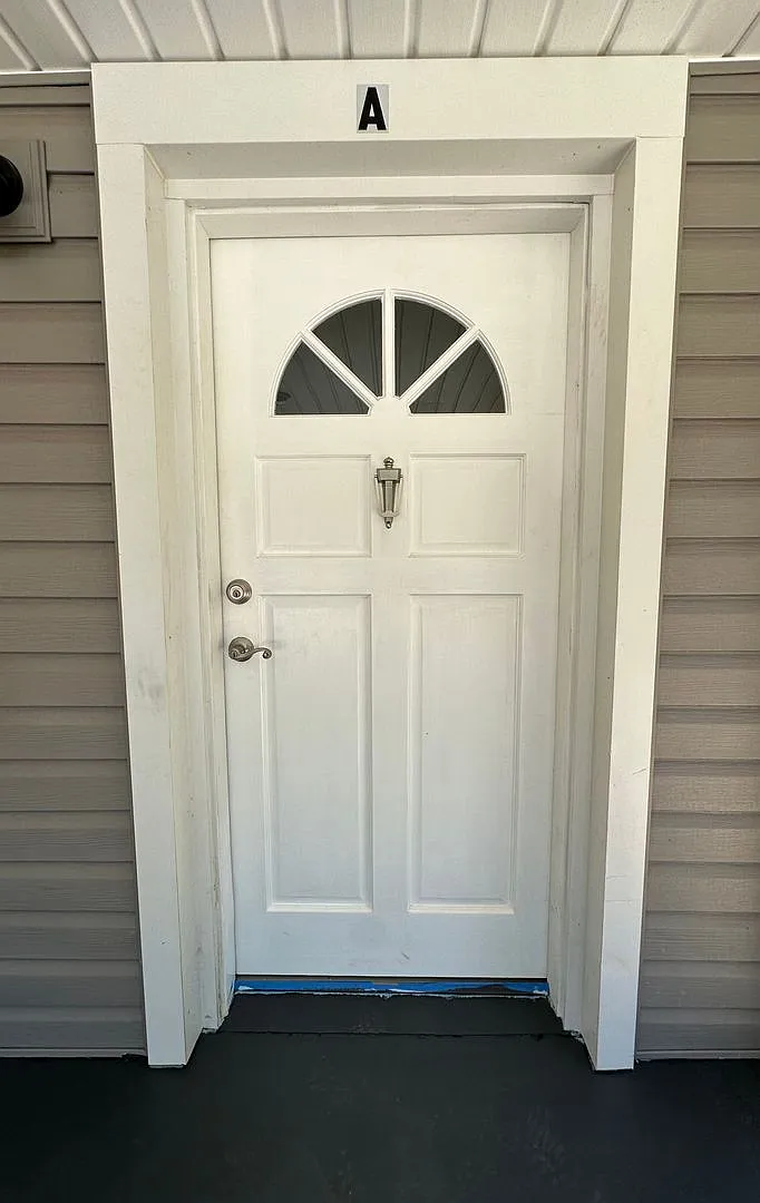 Charming Brand New 2 Bedroom 1 Bath Duplex — Photo 2