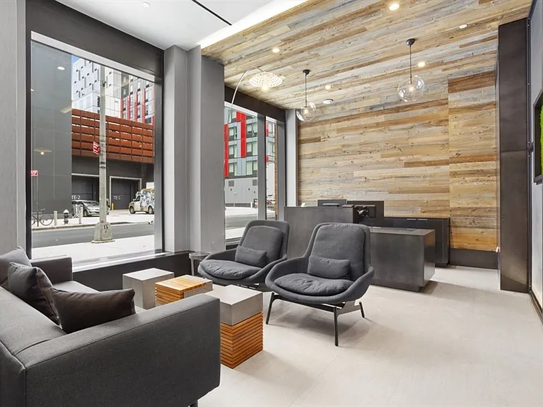 470 Dean St #703 — Photo 14