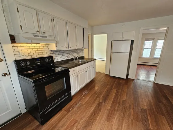 5 Brookdale St #1, Worcester, MA 01604