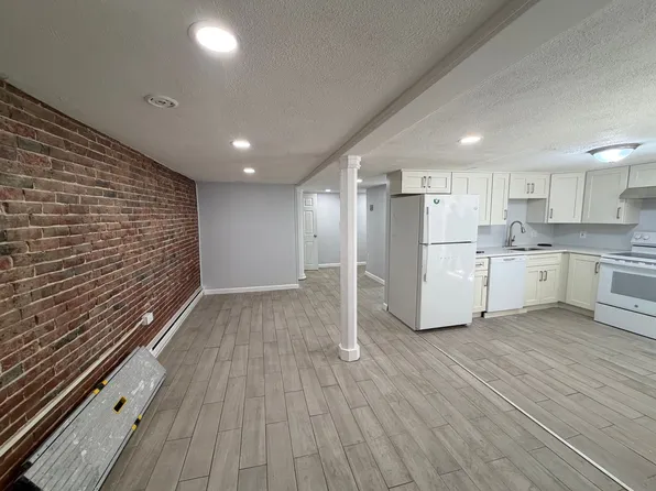 33 Chelsea St, Boston, MA