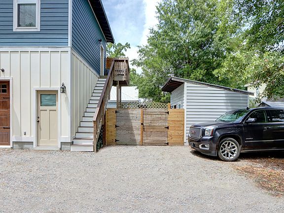 2nd image of 715 E Park Ave #2