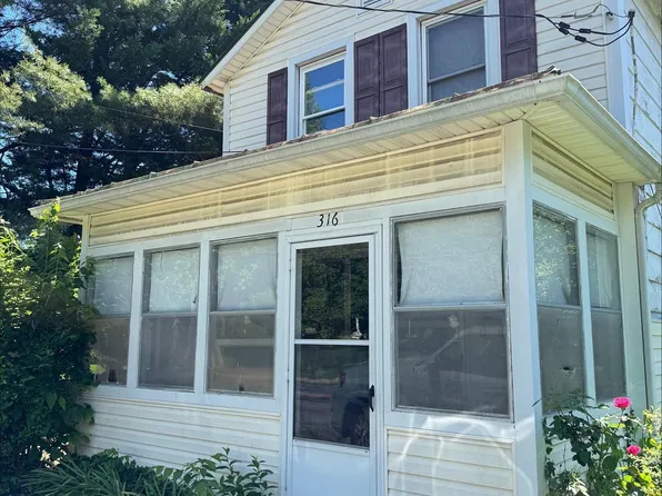 316 S Church St, Berryville, VA 22611