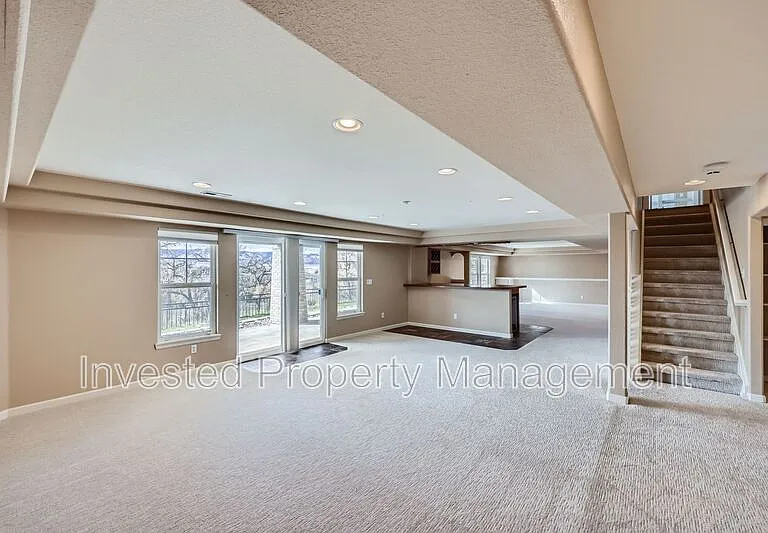 8819 Greensborough Pl — Photo 24