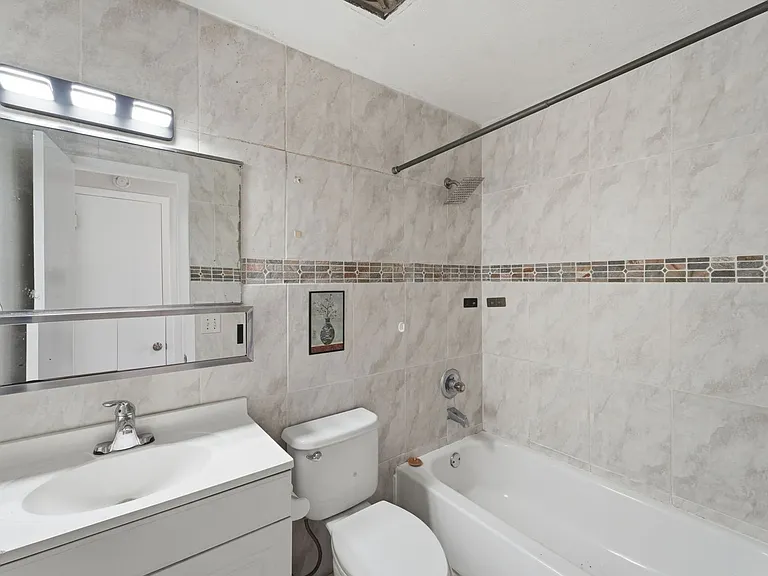 1655 W Oak Ridge Rd #D — Photo 15