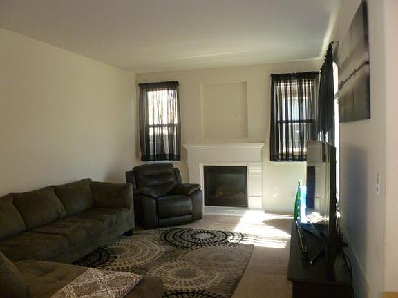 2nd image of 15 Heron Crest Pl