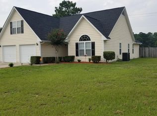 2004 Ivey Commons Rd, Fayetteville, NC 28306