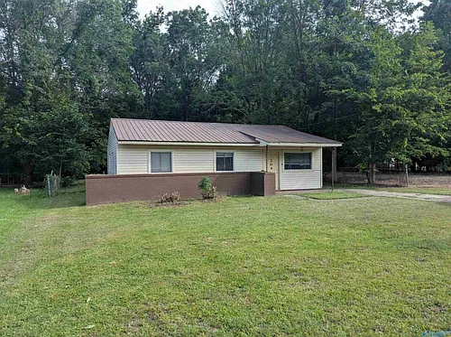 204 Carolyn Ln Photo 1