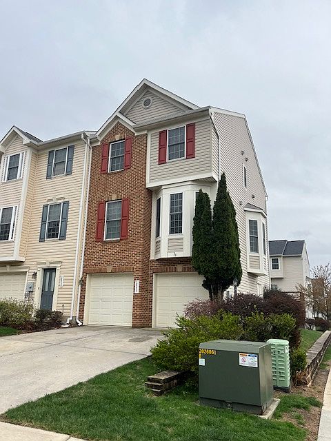 1st image of 18350 Roy Croft Dr