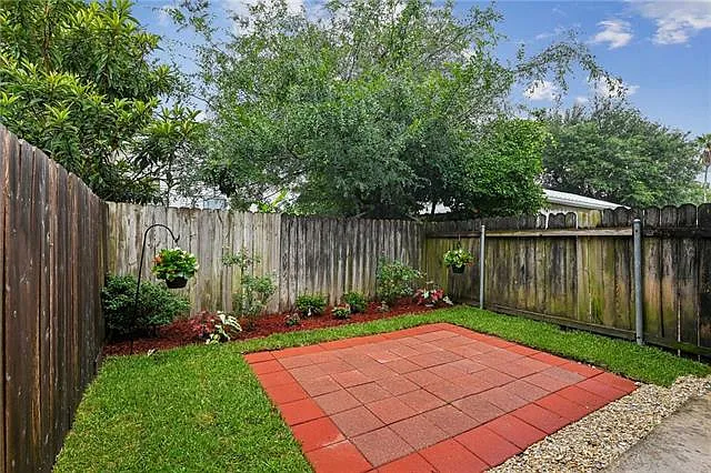 69 Crislaur Ave #C — Photo 12