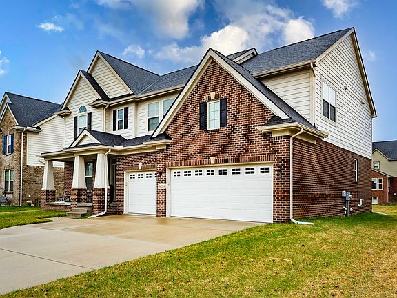 2nd image of 50236 Amberwood Rd