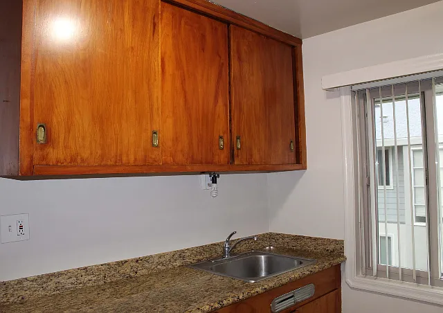 Hale Apartments — Photo 3