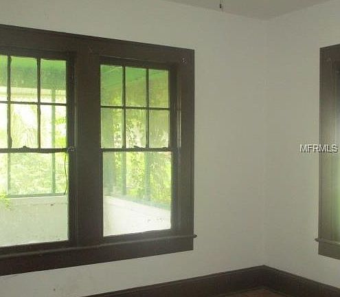 3rd image of 455 Brainard Ave