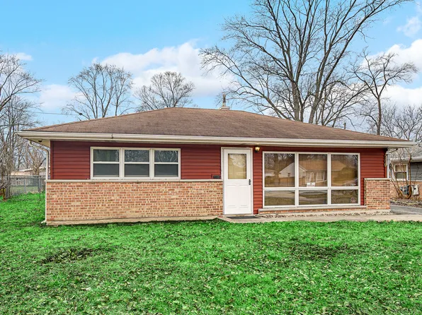 269 Blackhawk Dr, Park Forest, IL 60466