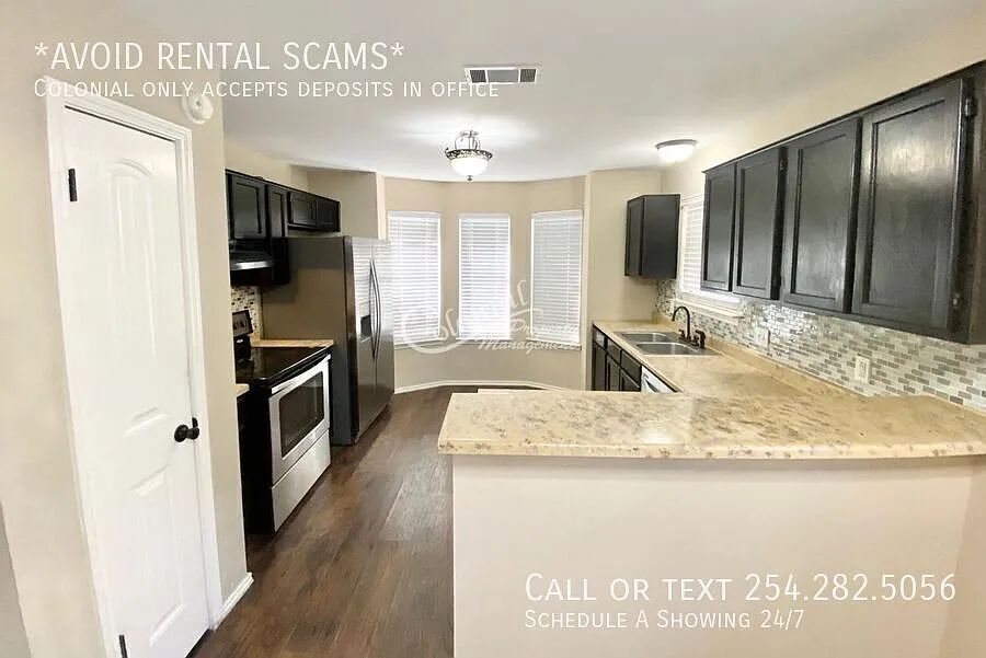 3 bed, 2.0 bath, 1362 sqft, $1,445 — Photo 2