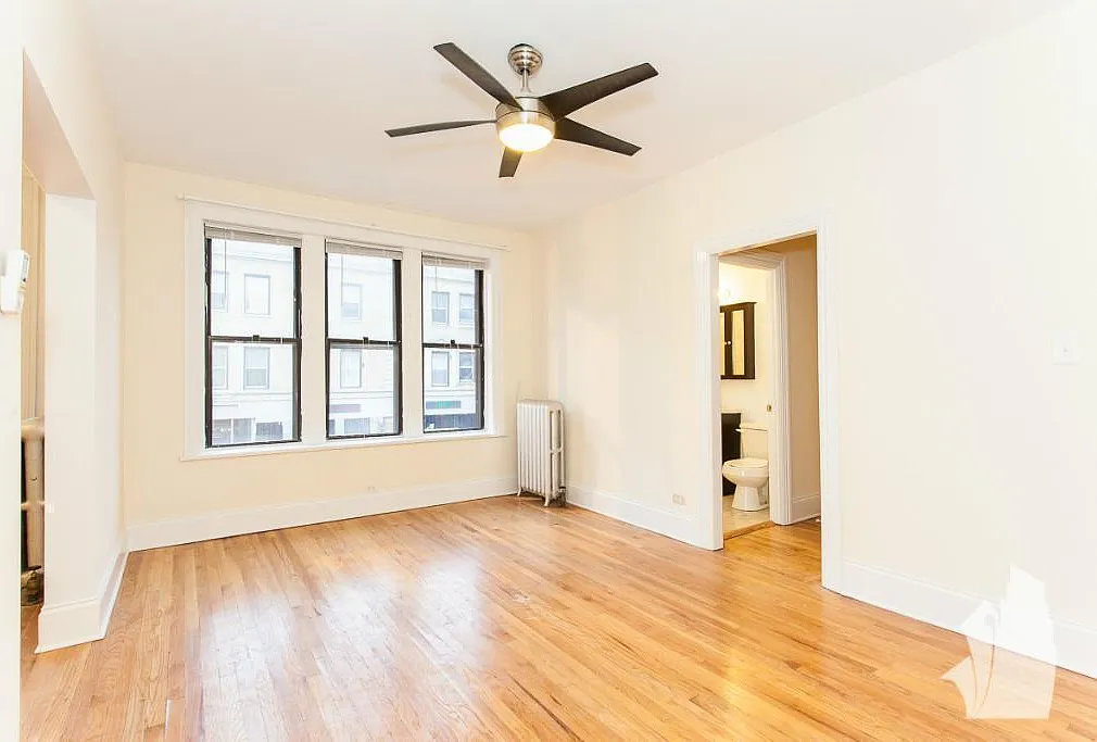 Studio, 900 sqft, $1,650 — Photo 3