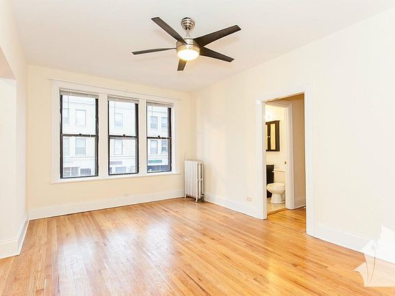 4th image of 2704 N Sawyer Ave APT 315